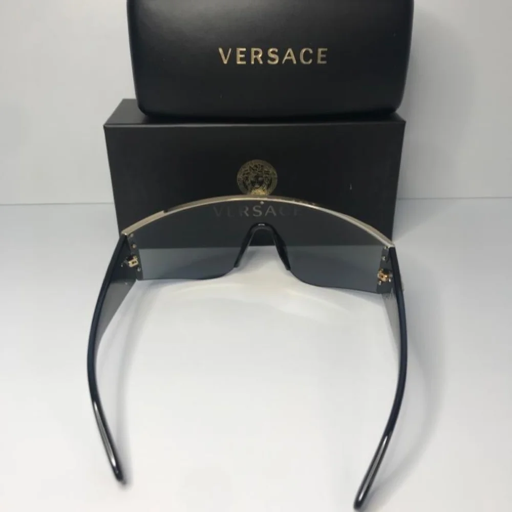 💯 Authentic New Versace Sunglasses Men's 2197 1261/87 Matte Black/Grey Lenses